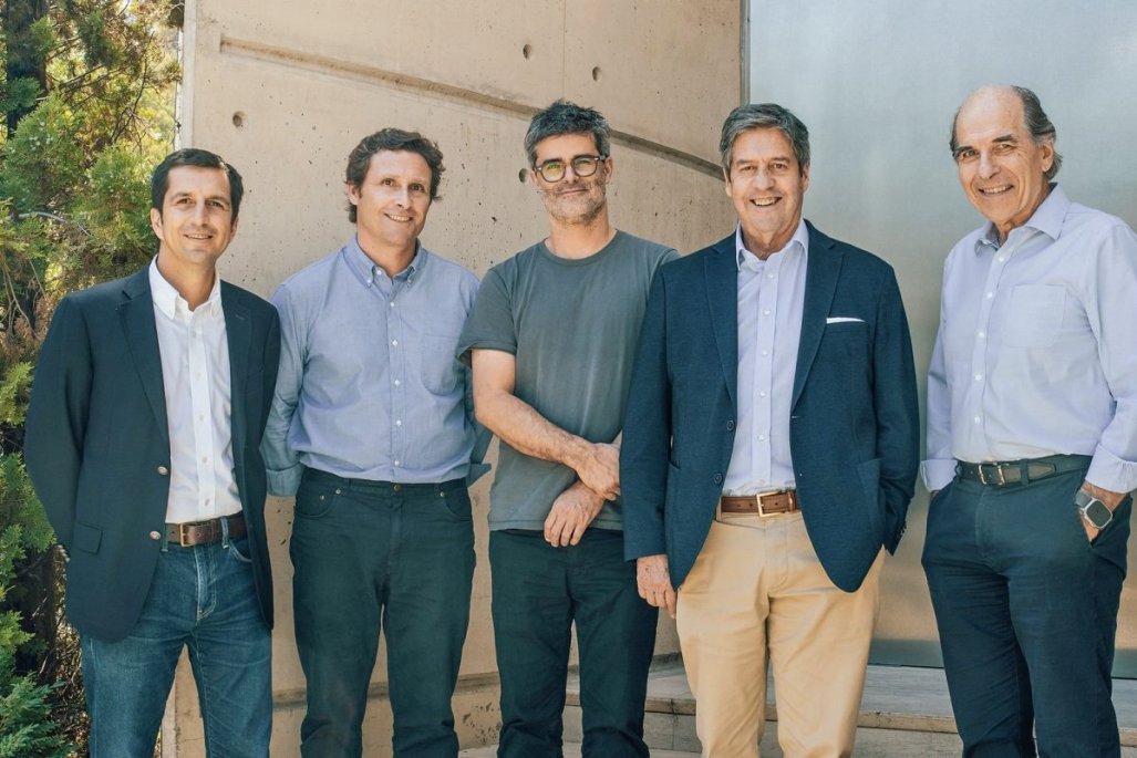 Image d'illustration pour: El negocio inmobiliario en Uruguay que une a Raúl Alcaíno, Álvaro Fischer y Ochoalcubo | Diario Financiero