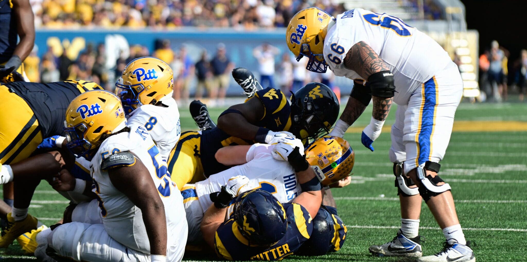Image d'illustration pour: Pitt Falls in Overtime to West Virginia After Disastrous Offensive Showing