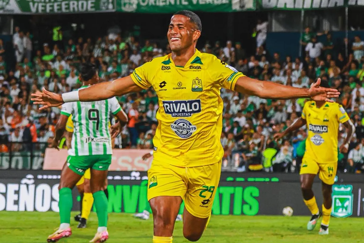 Image d'illustration pour: Bucaramanga reclamará el partido contra Nacional por error en la alineación