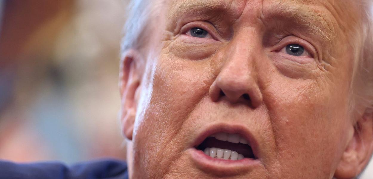 Image d'illustration pour: Para cientista político, Trump vai interferir na eleição de 2026