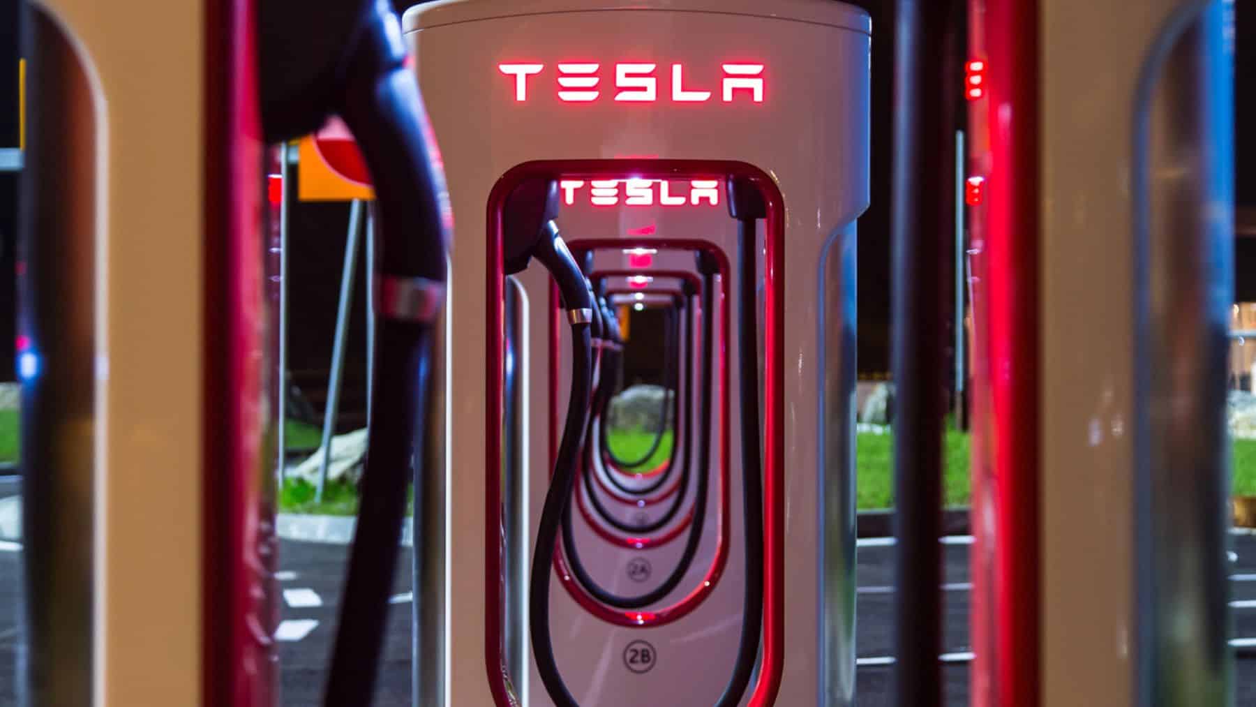 Image d'illustration pour: Los coches eléctricos son importantes para la transición: Pero sin un pequeño dispositivo, no funcionará