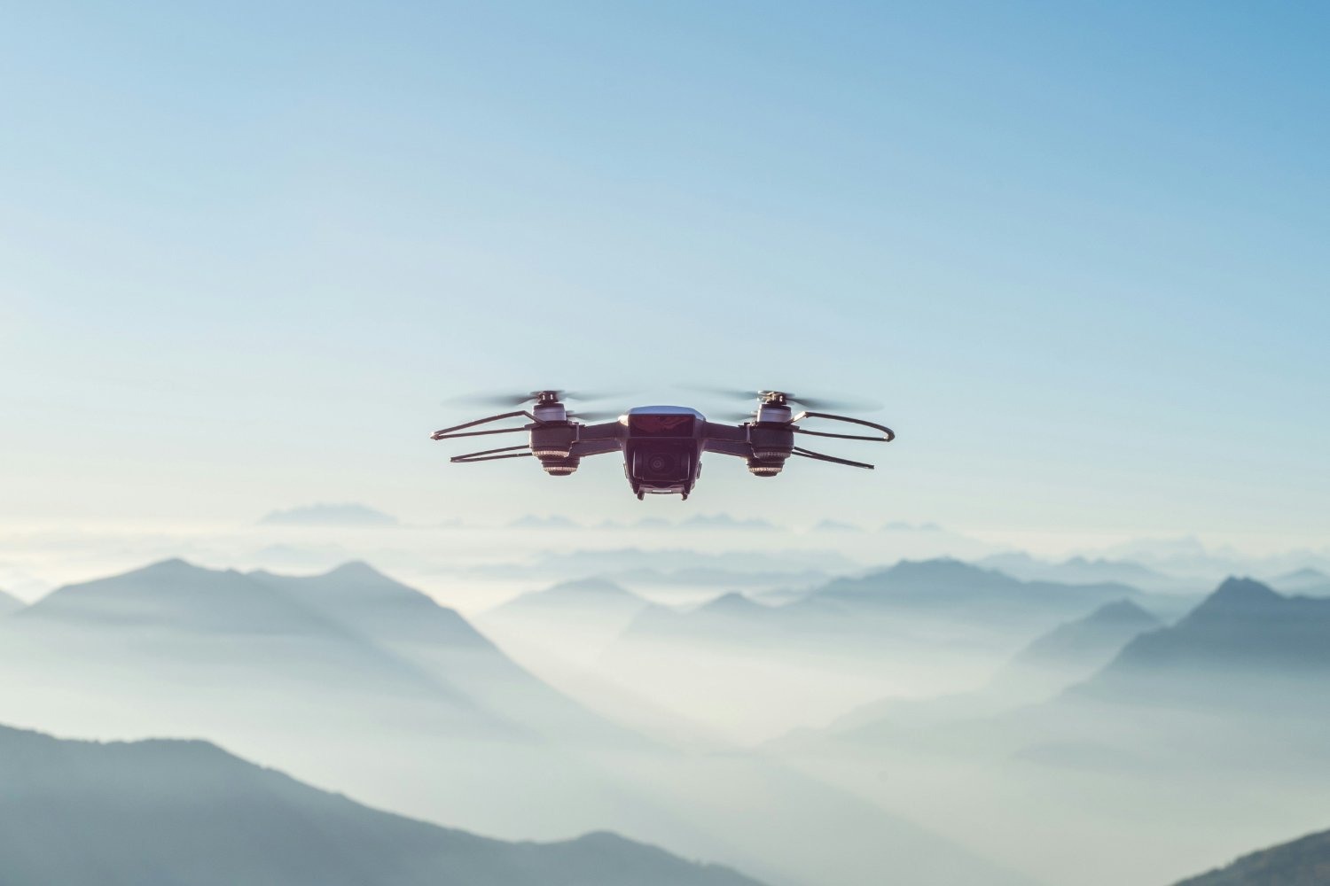 Image d'illustration pour: Contre les essaims de drones, l'arme fatale Ã©lectromagnÃ©tique