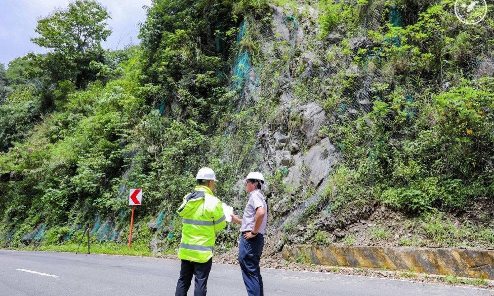 Image d'illustration pour: Marcos to contractors: Fix substandard projects at own cost
