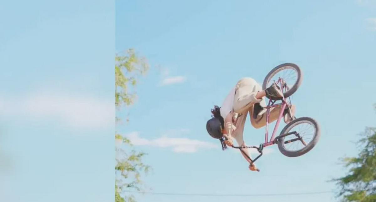 Image d'illustration pour: Juan Manuel Arias lleva el BMX freestyle del Quindío a la élite continental en Argentina: conoce su historia