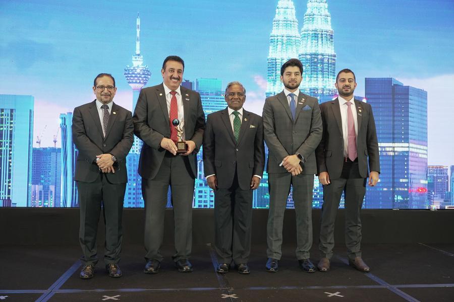 Image d'illustration pour: BIBF يحصد جائزة "أفضل مزوّد للتعليم في التمويل الإسلامي لعام 2025" ضمن جوائز التمويل الإسلامي العالمية (GIFA)