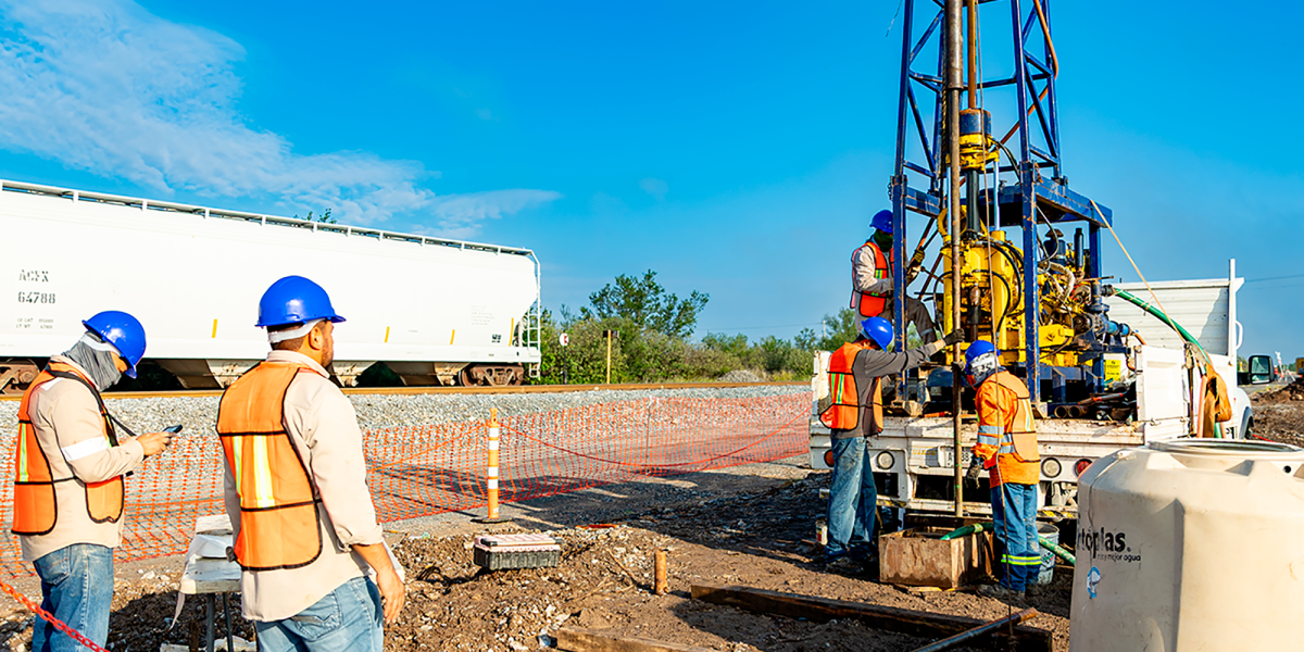 Image d'illustration pour: Grupo Carso y FCC construirán tramo del tren de pasajeros Saltillo-Nuevo Laredo