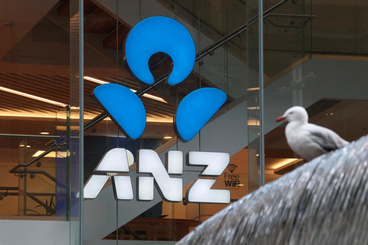 Image d'illustration pour: Australia's ANZ to pay A$240m over bond deal, customer violations