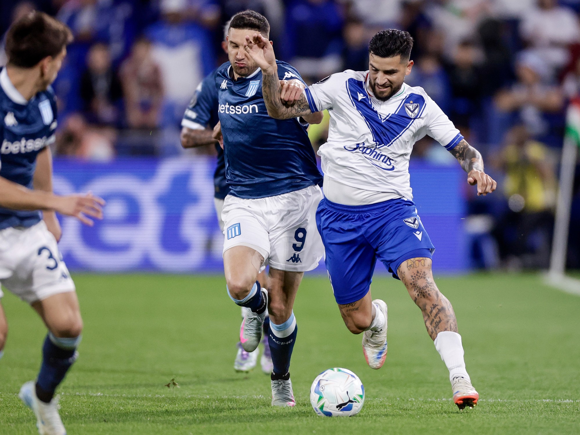 Image d'illustration pour: Cuándo se juega la vuelta de Racing - Vélez y cómo se define la llave
