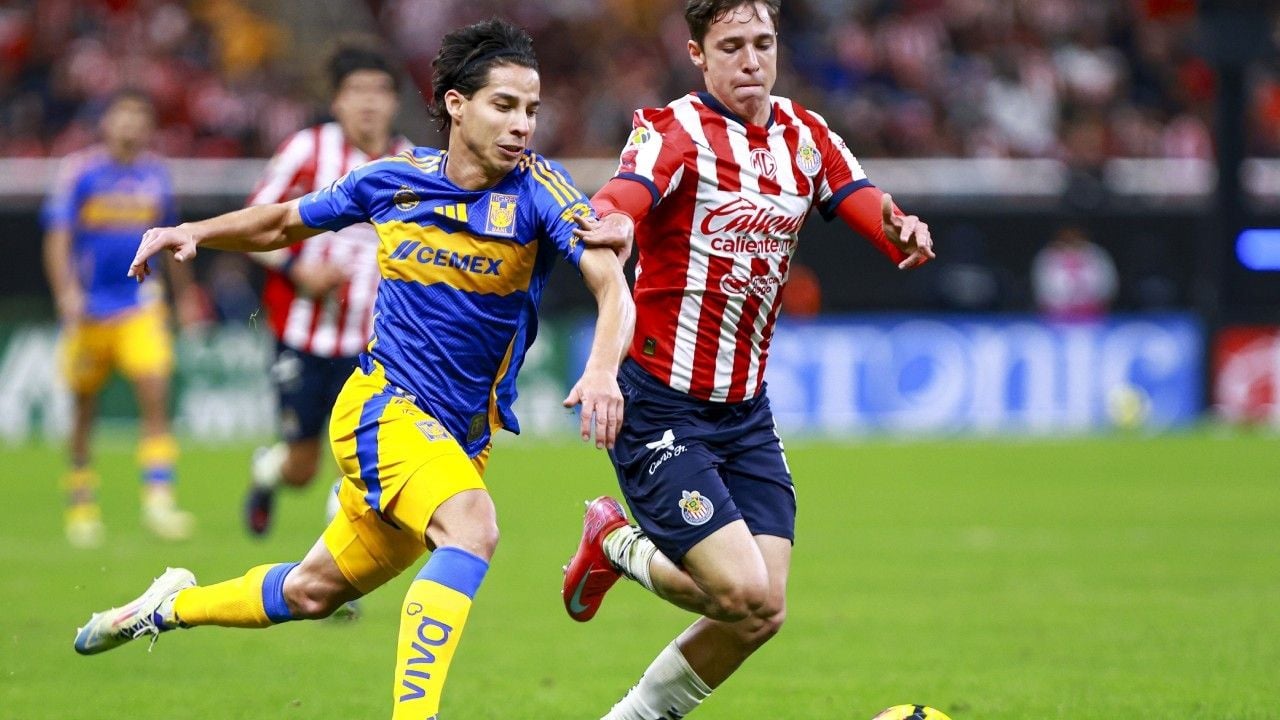 Image d'illustration pour: Canal para ver Chivas vs Tigres, partido pendiente de la Jornada 1 del Apertura 2025