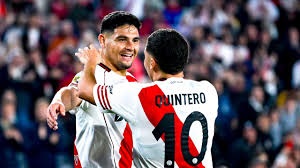 Image d'illustration pour: River recibe a Palmeiras un duelo de pesos pesados