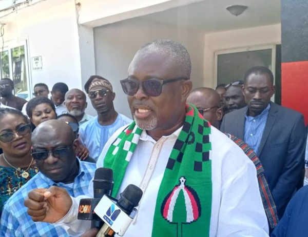 Image d'illustration pour: From 'Professor' to 'Doctor': GTEC strips NDC's Central Regional Chairman of all 'fake' academic titles