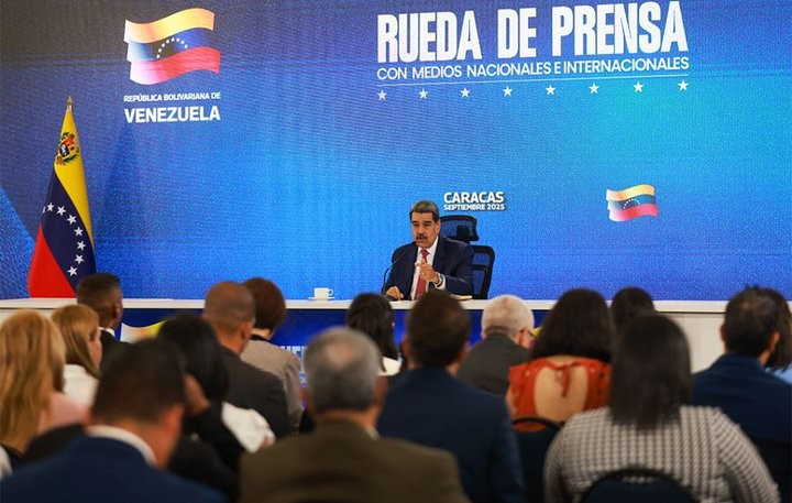 Image d'illustration pour: Venezuela rechaza informe de EEUU y denuncia maniobra política con amenaza militar