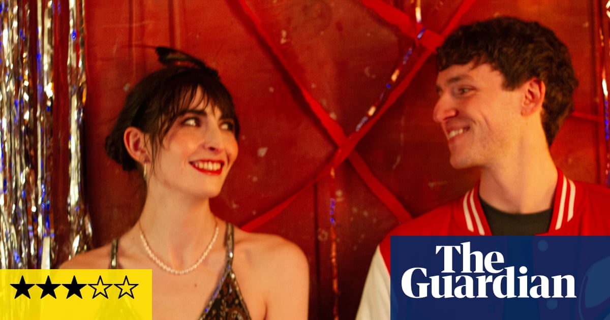 Image d'illustration pour: Girls & Boys review - intense trans romance sparks fireworks in impressive debut