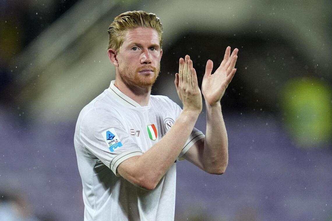 Image d'illustration pour: 'Genius' Kevin de Bruyne leads Napoli in emotional return to Man City