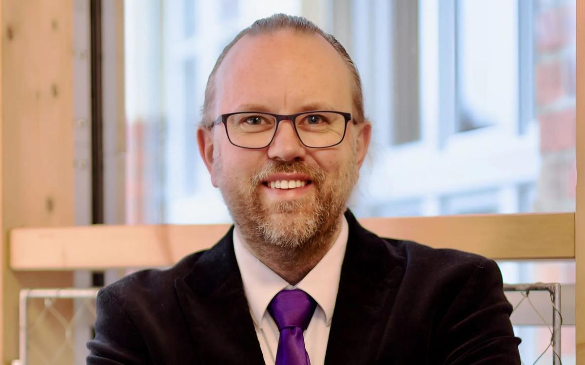 Image d'illustration pour: Debatt: När livet läcker - Sverige saknar digitalt försvar