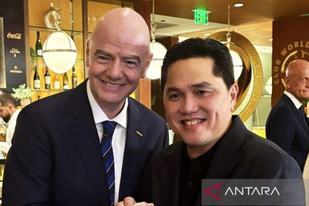 Image d'illustration pour: Erick Thohir jadi Menpora, Presiden FIFA beri ucapan selamat