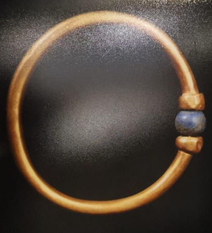 Image d'illustration pour: Egypt says 3,000-year-old gold bracelet missing from museum - Jamaica Observer