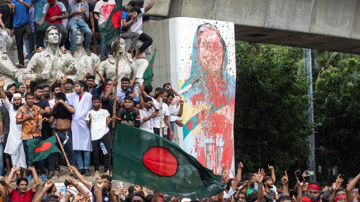 Image d'illustration pour: Bangladesh EC Bars Deposed PM Hasina From Voting