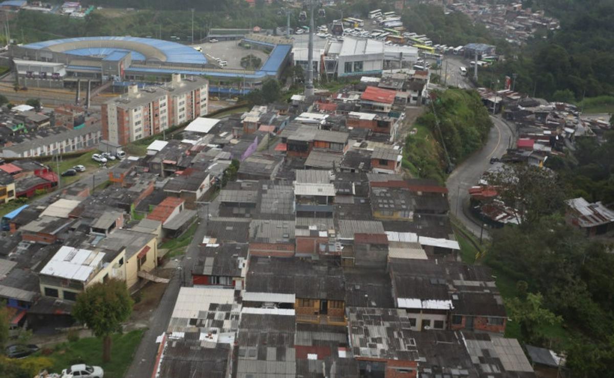 Image d'illustration pour: ¡Así transforma Manizales su movilidad! Nuevo cable aéreo conecta la ciudad, impulsa el turismo y cuida el ambiente