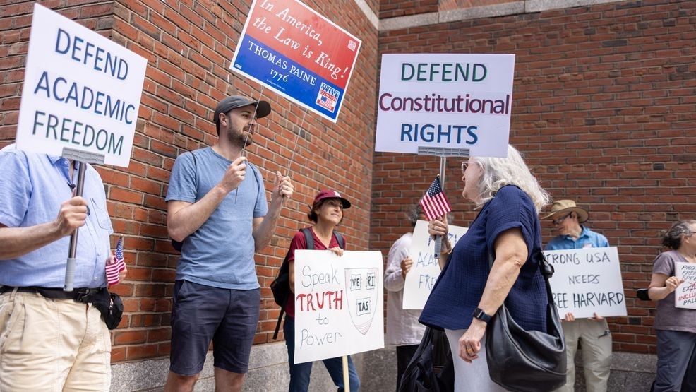 Image d'illustration pour: Harvard and Trump administration near settlement to end civil rights probe