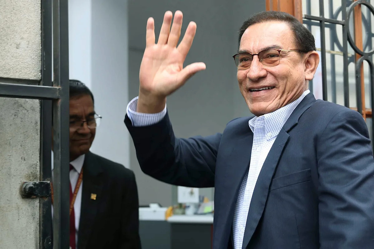 Image d'illustration pour: Expresidente peruano Vizcarra reivindica cierre de Congreso en 2019: "Lo volvería a hacer"