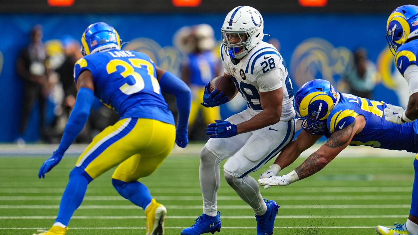 Image d'illustration pour: Colts' Jonathan Taylor, Raiders' Ashton Jeanty aim to use similar styles to help their teams rebound