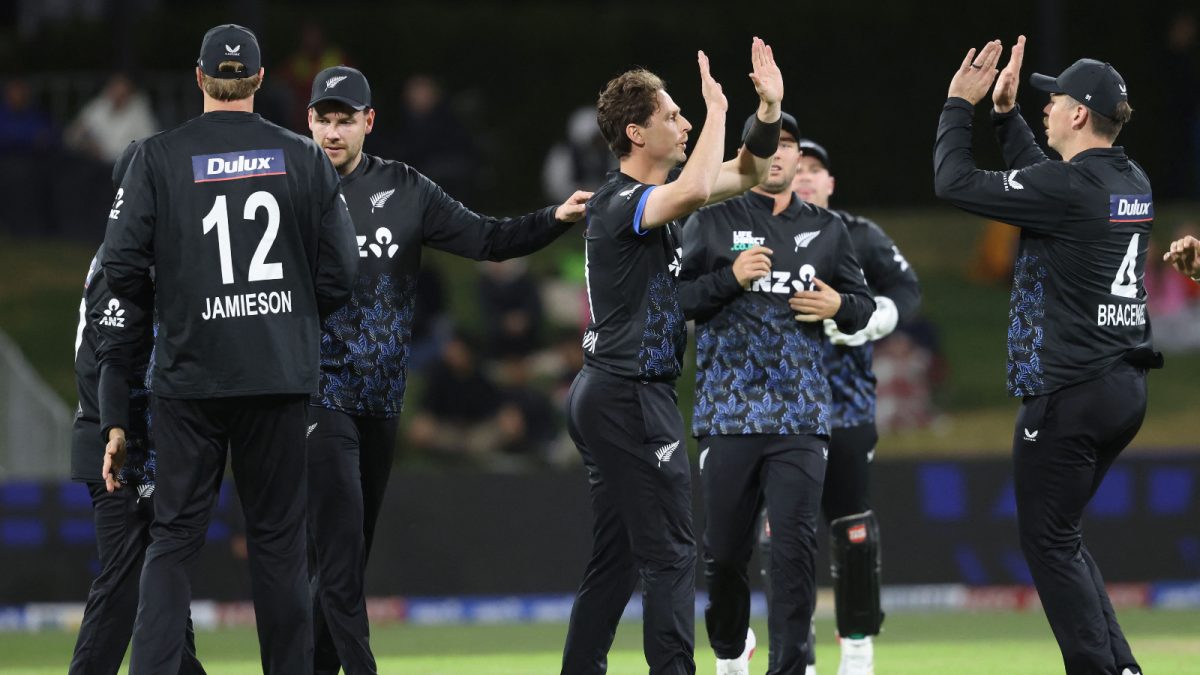 Image d'illustration pour: New Zealand Vs Australia Live Score, 2nd T20I: Follow Scorecard And Match Action From Bay Oval
