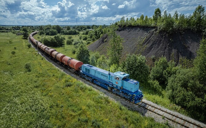 Image d'illustration pour: Estonian trainspotter struggles to find work after Latvia espionage charges dropped