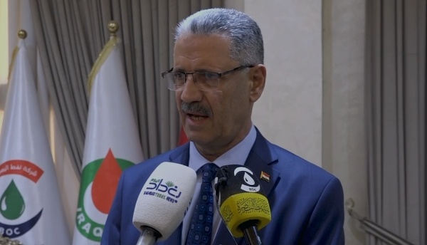 Image d'illustration pour: وزير النفط يكشف الية استلام نفط الإقليم: نستلم يوميا أكثر من 200 الف برميل " وكالة بغداد اليوم الاخبارية