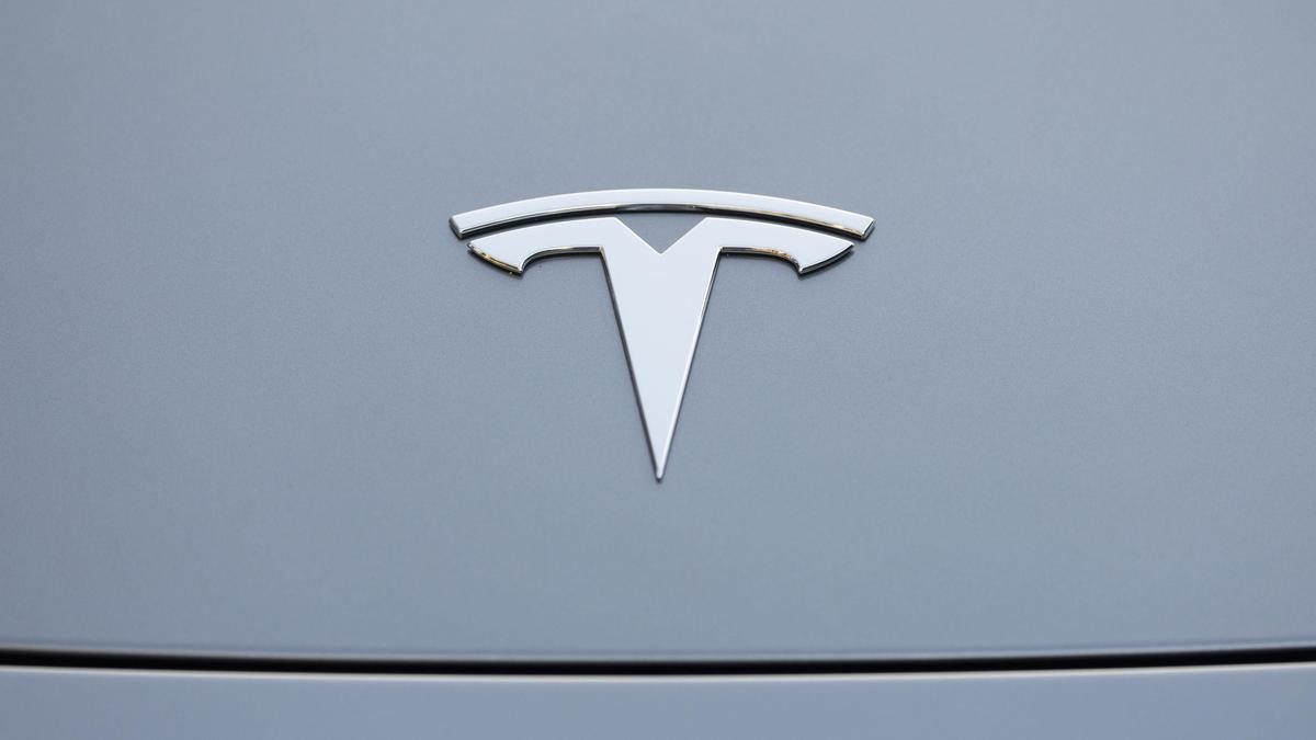 Image d'illustration pour: Tesla sets global sales and delivery records