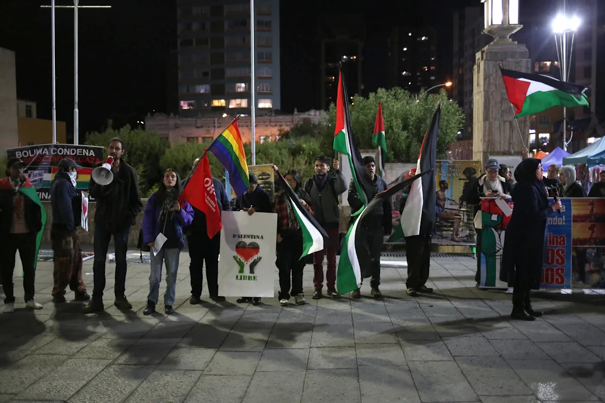 Image d'illustration pour: Activistas de Bolivia exigen la "inmediata" liberación de tripulantes de la Flotilla Sumud
