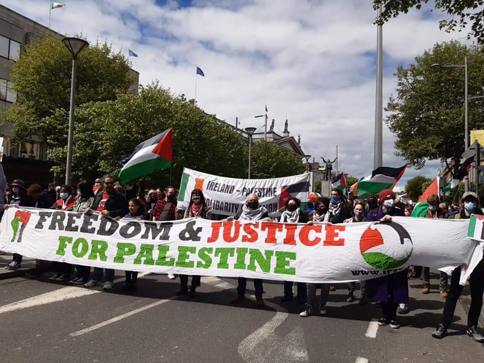 Image d'illustration pour: Dublin projected to scrap sanctions on Israeli products