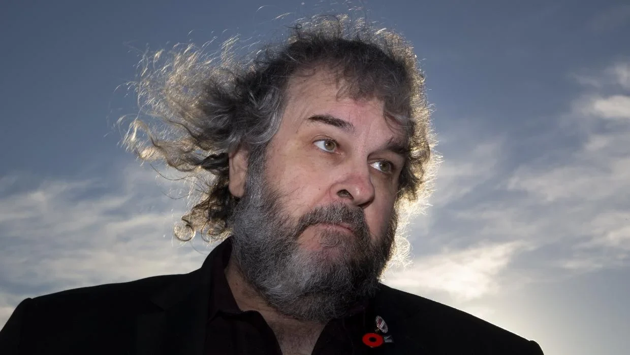 Image d'illustration pour: Peter Jackson Forces Closure of Popular New Zealand Cafe