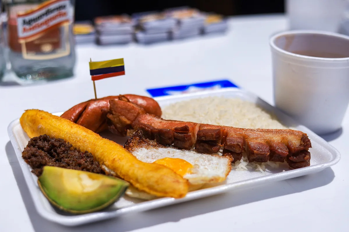 Image d'illustration pour: Bolivia recibe los sabores de dieciséis países en una feria gastronómica internacional