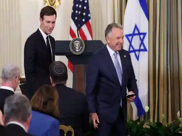 Image d'illustration pour: World News | Trump Sends Kushner, Witkoff to Egypt to Help Broker Gaza Deal | LatestLY
