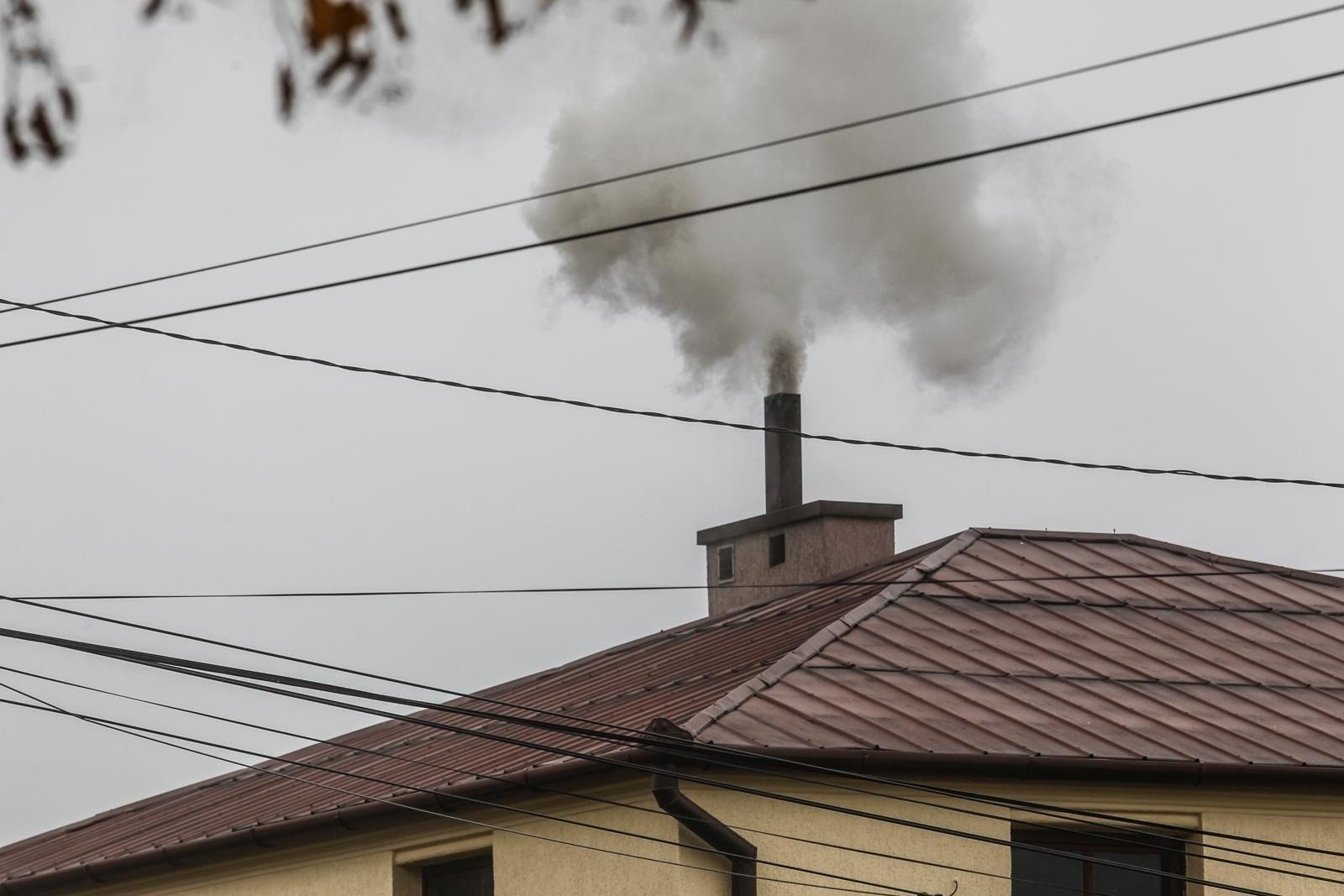 Image d'illustration pour: Smog w woj. zachodniopomorskim, stan na 5.10.2025. Jakie stężenie PM2.5 i PM10?