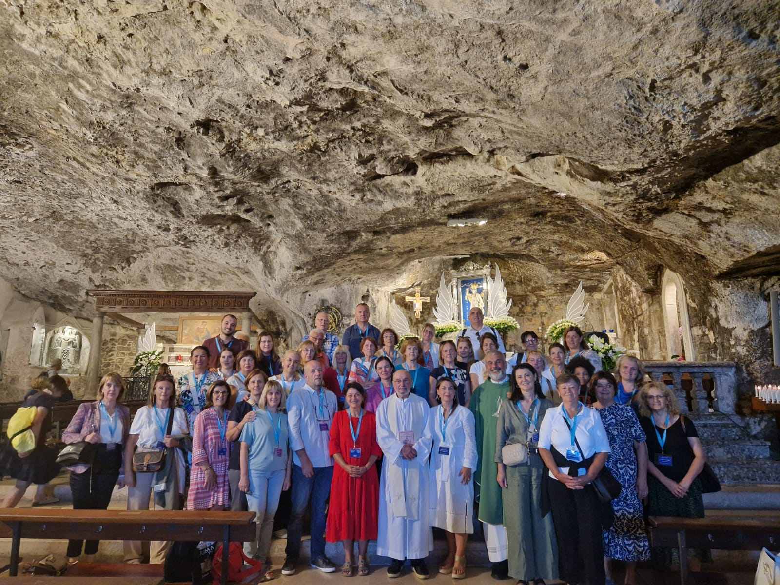 Image d'illustration pour: Zapis slikarice Tine Violić s hodočašća Padre Piu i arkanđelu Mihaelu: iskustvo puno milosti i blagoslova - DubrovnikNet