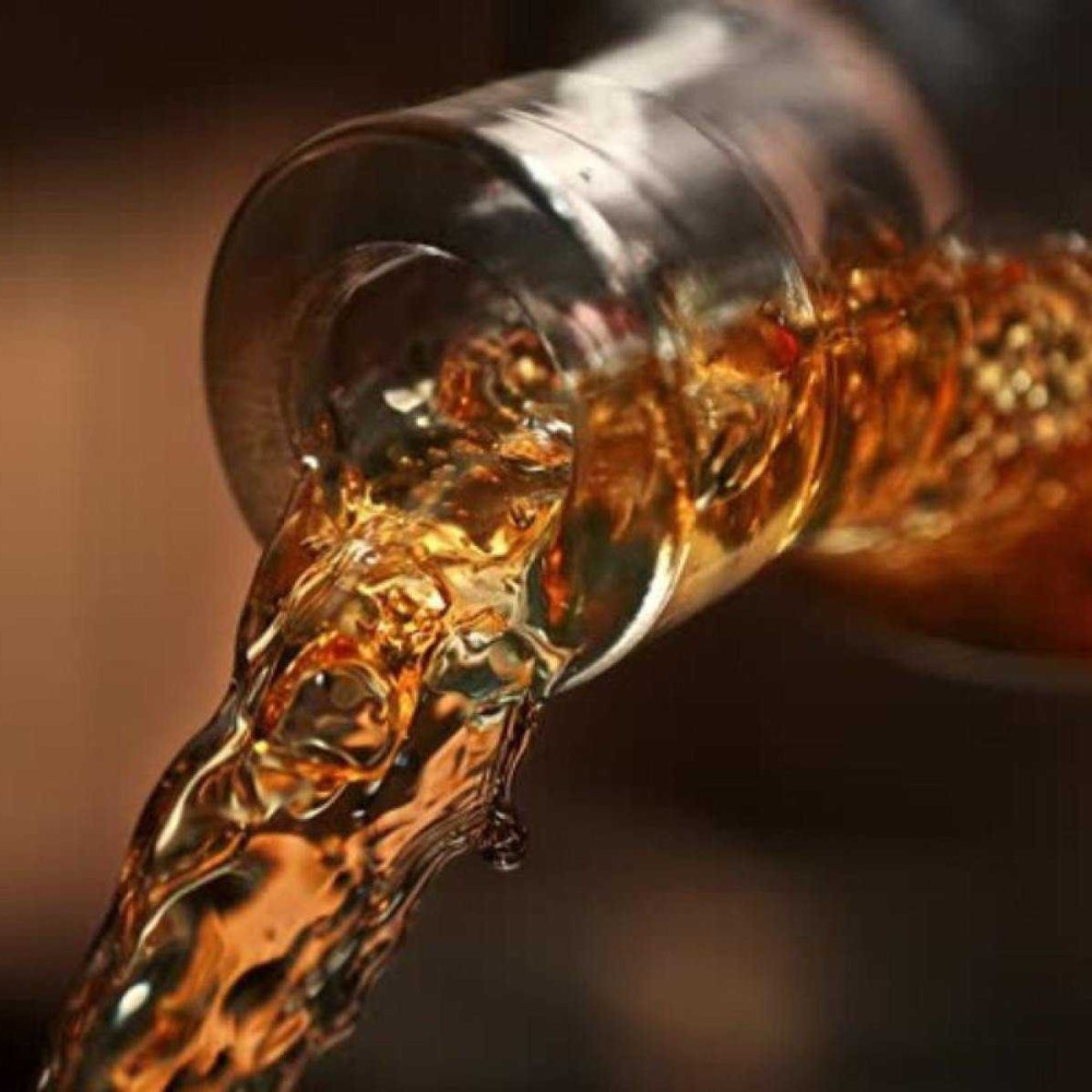 Image d'illustration pour: AGU pede à Meta que bloqueie venda de materiais para adulterar bebidas