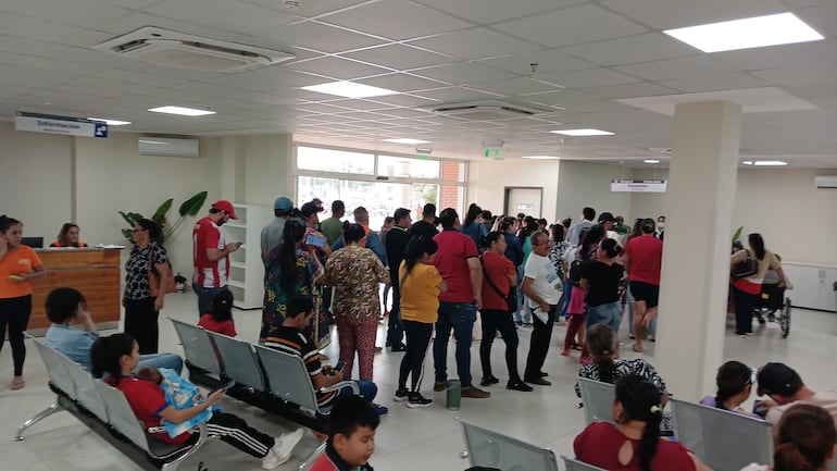 Image d'illustration pour: Médicos alertan de riesgo de "default moral y financiero" en Salud - Nacionales - ABC Color