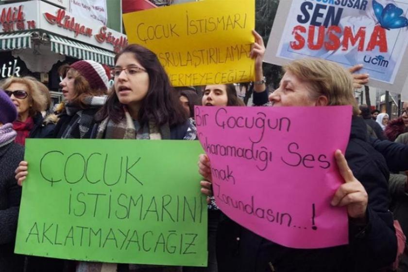 Image d'illustration pour: Elazığ'daki çocuk istismarı davasına destek çağrısı: 'Çocuk istismarının üstü kapatılamaz!' - Evrensel