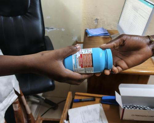 Image d'illustration pour: Fighting HIV in Burkina Faso: From Fear to Hope | WHO | Regional Office for Africa