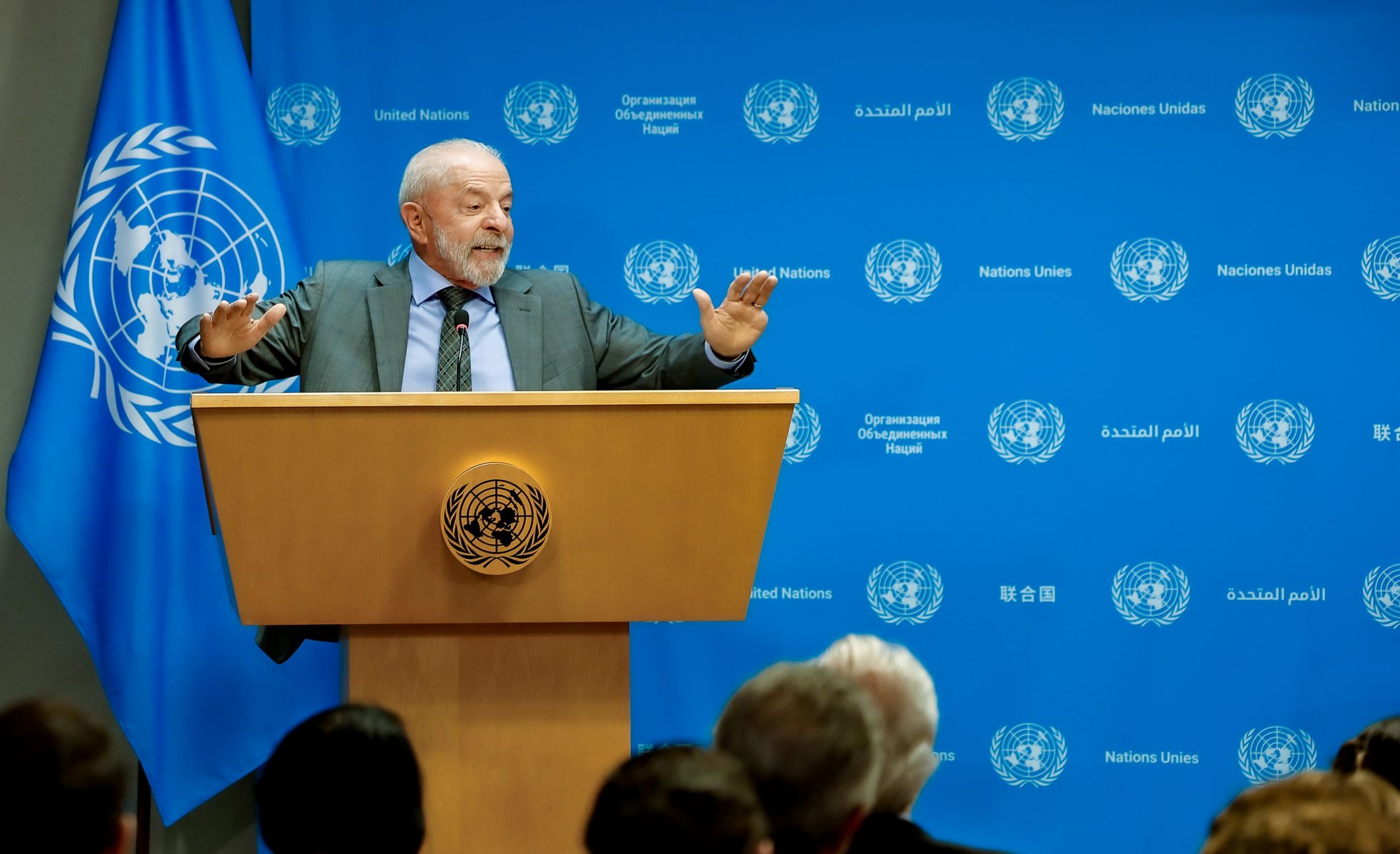 Image d'illustration pour: Lula diz que Israel viola leis internacionais ao deter integrantes da flotilha com ajuda a Gaza