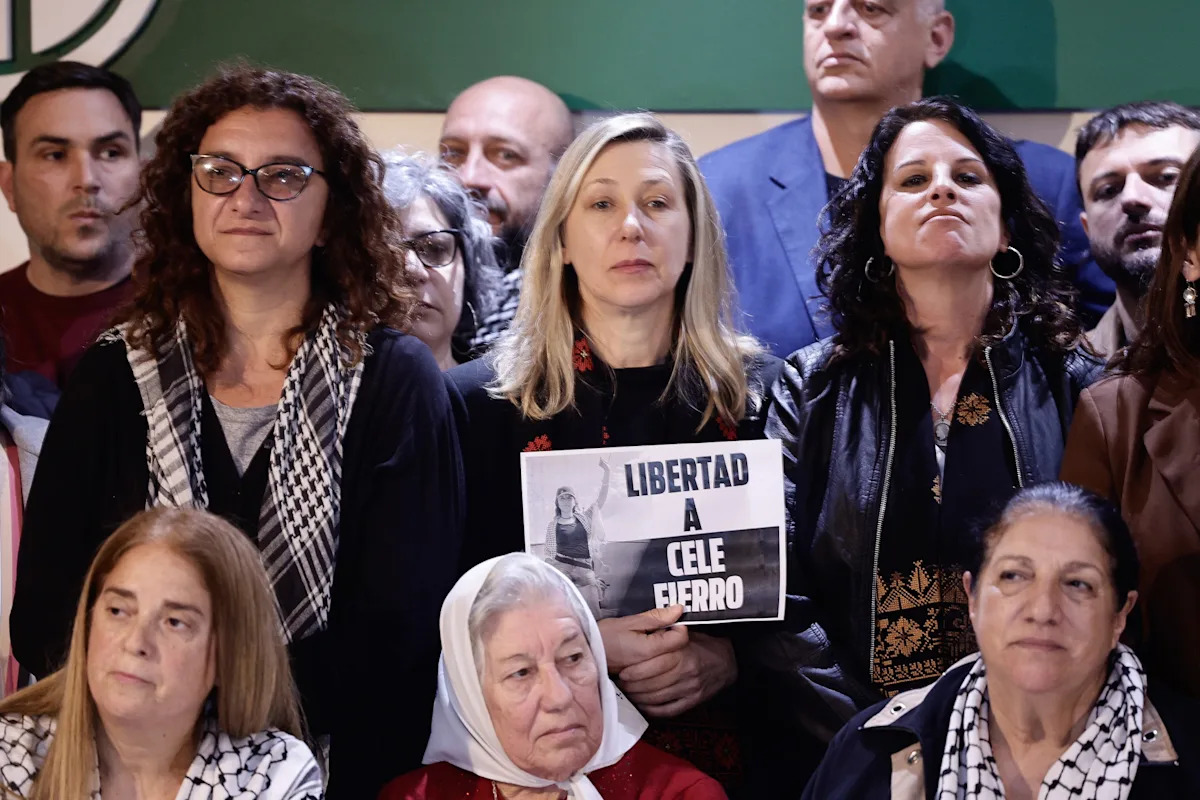 Image d'illustration pour: Familiares de argentinos de la flotilla que iba a Gaza piden a Israel su pronta liberación