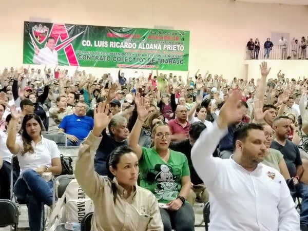 Image d'illustration pour: Pemex y sindicato petrolero acuerdan aumento salarial en Salamanca