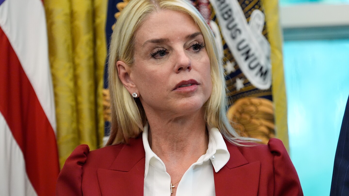 Image d'illustration pour: Attorney General Bondi will face Senate questions over political pressure on Justice Department