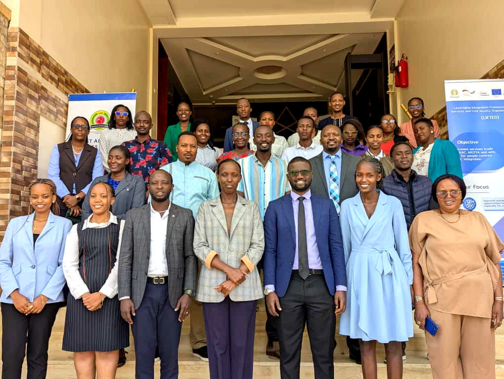 Image d'illustration pour: EABC Trains Rwandan Businesses to Boost Regional Service Exports