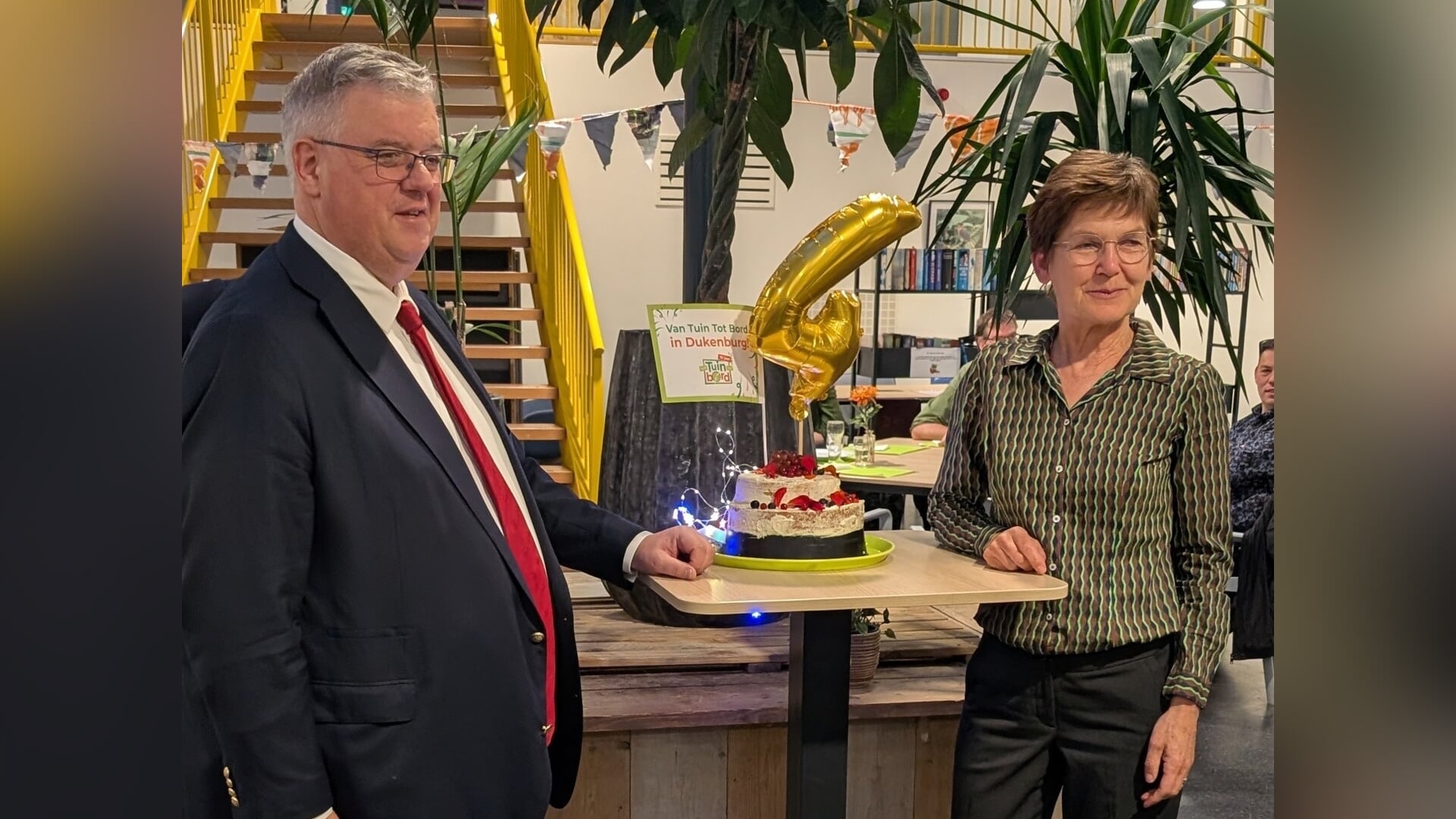 Image d'illustration pour: Burgemeester Bruls opent in Dukenburg vierde locatie Van Tuin Tot Bord