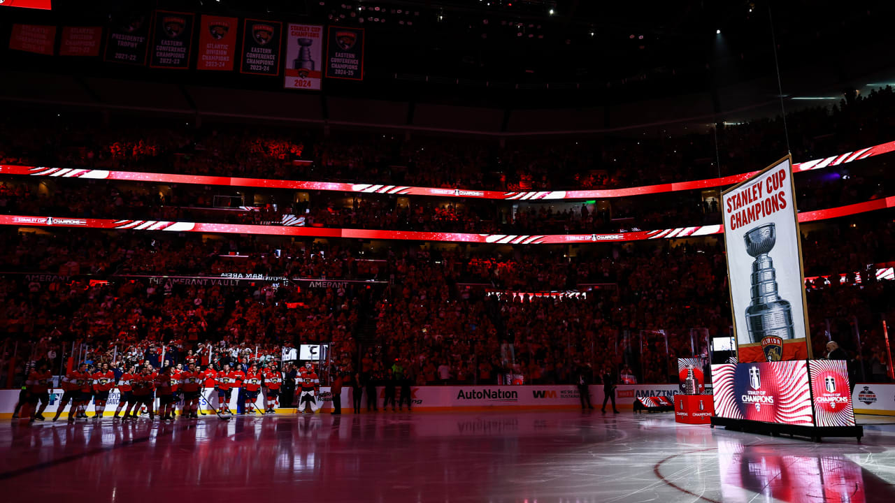Image d'illustration pour: Panthers raise 2nd Stanley Cup banner prior to season opener | NHL.com