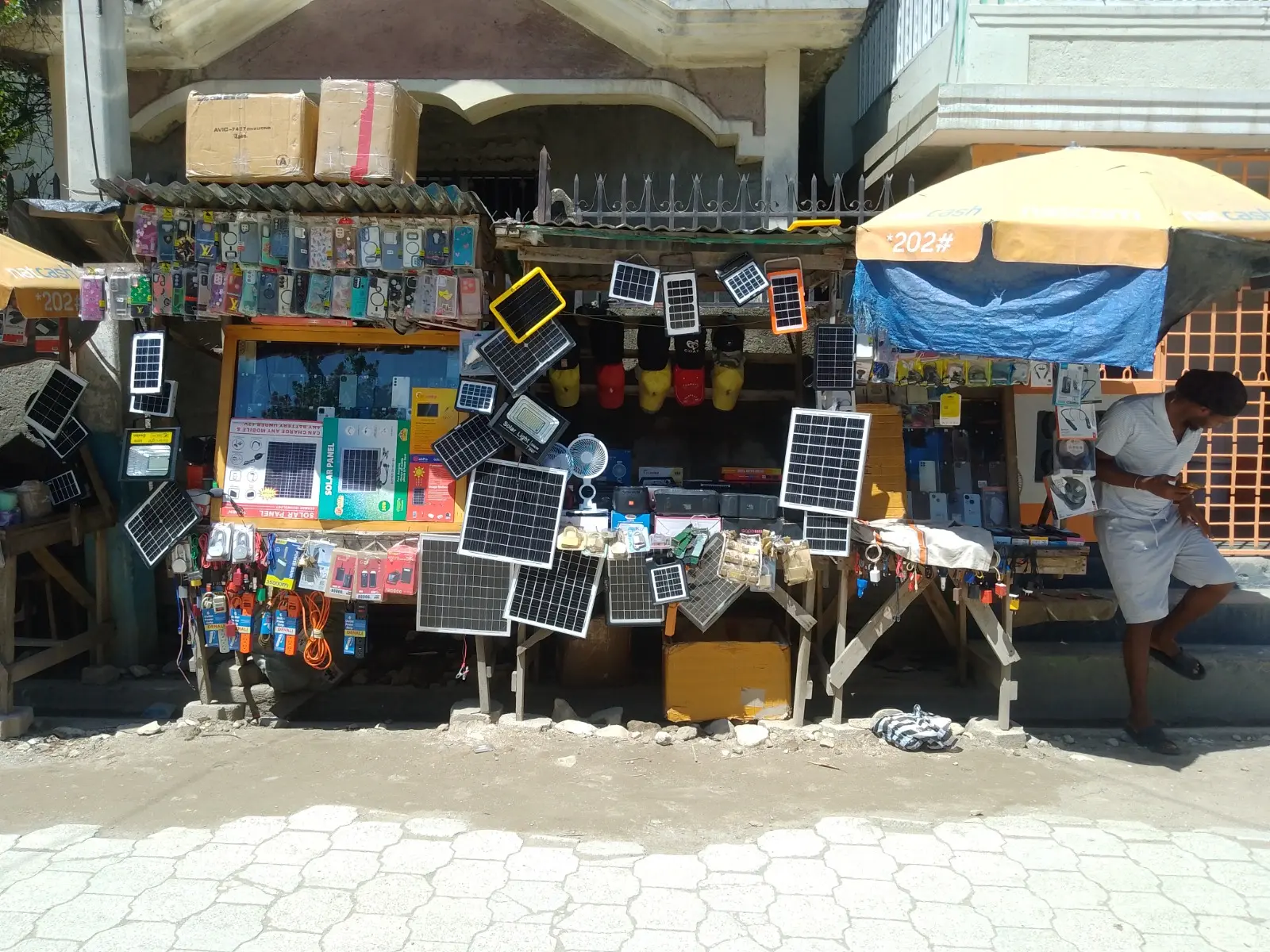 Image d'illustration pour: Haití: la inercia de los poderes públicos mantiene a la población sin luz - teleSUR