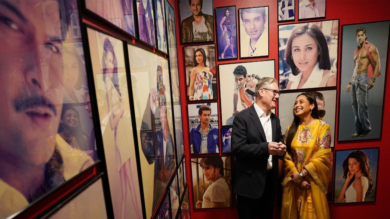 Image d'illustration pour: UK PM Keir Starmer Meets Rani Mukerji, Announces YRF Will Shoot 3 Bollywood Films in the UK